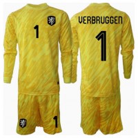 Camiseta Países Bajos Bart Verbruggen #1 Portero Segunda Equipación Replica Eurocopa 2024 para niños mangas largas (+ Pantalones cortos)